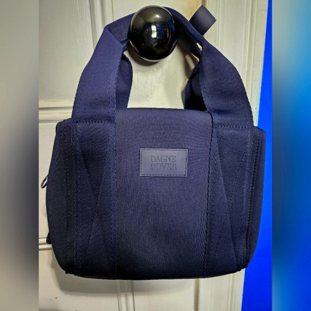 Dagne Dover Xs Landon
